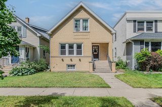 1218 Dewey Avenue, Evanston, IL 60202
