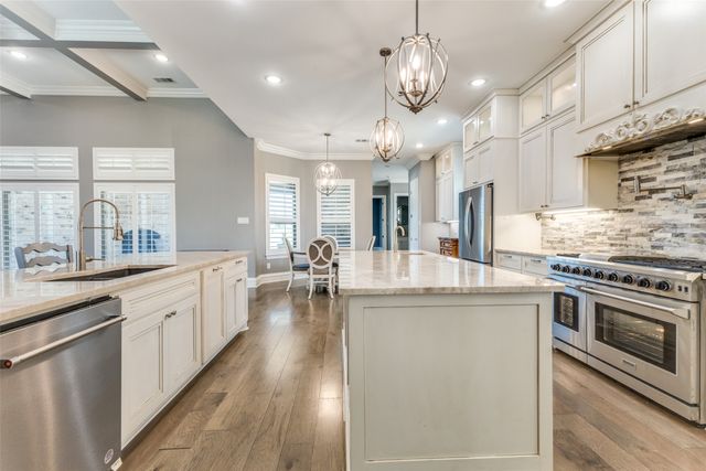 1077 Deerfield Drive, Wills Point, TX 75169