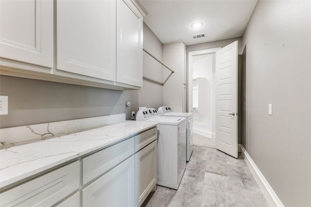 1077 Deerfield Drive, Wills Point, TX 75169