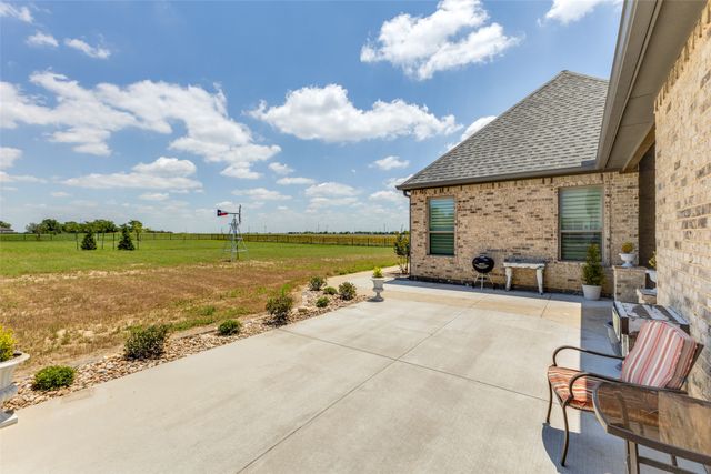 1077 Deerfield Drive, Wills Point, TX 75169