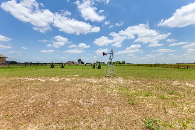 1077 Deerfield Drive, Wills Point, TX 75169