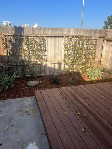 5740 N West Avenue # 109, Fresno, CA 93711