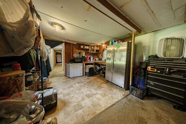 64 Lock 2 Rd, Locust Grove, AR 72550