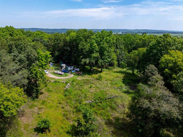 64 Lock 2 Rd, Locust Grove, AR 72550