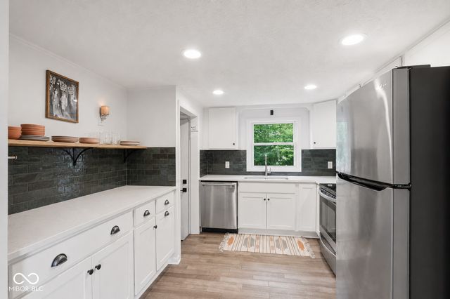 129 N Sadlier Drive, Indianapolis, IN 46219