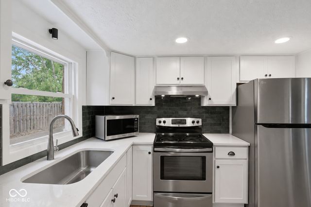 129 N Sadlier Drive, Indianapolis, IN 46219