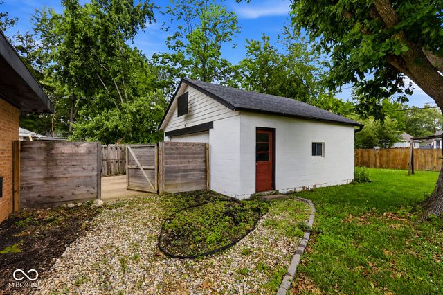 129 N Sadlier Drive, Indianapolis, IN 46219