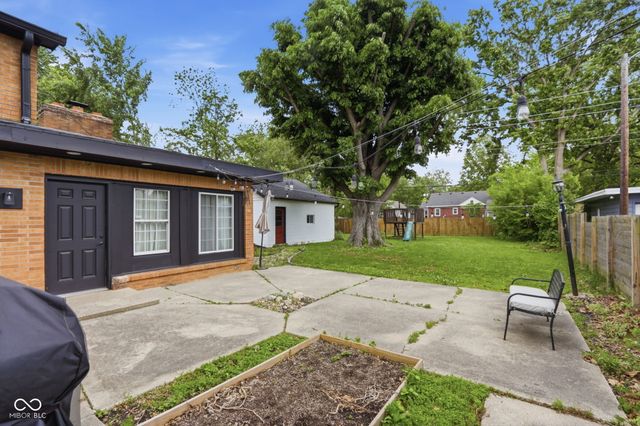 129 N Sadlier Drive, Indianapolis, IN 46219