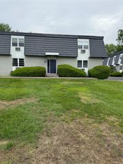 18 White Gate Drive K, Wappingers Falls, NY 12590