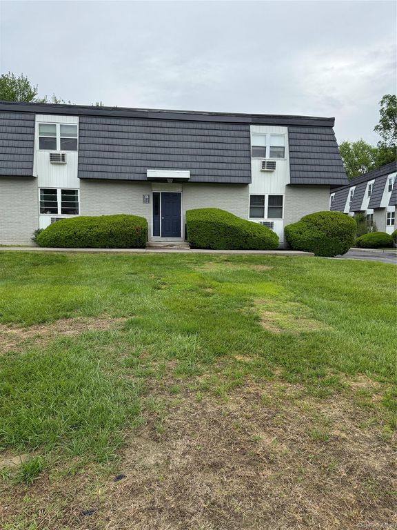 18 White Gate Drive K, Wappingers Falls, NY 12590