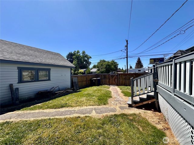 1120 S 56th Street, Tacoma, WA 98408