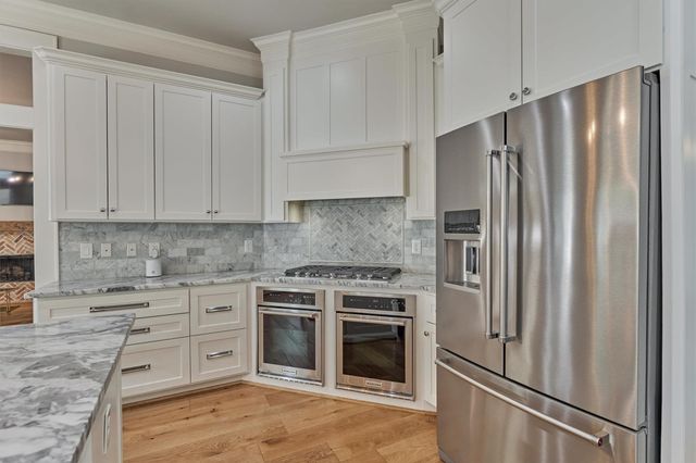 19 Pipers Meadow Street, The Woodlands, TX 77382