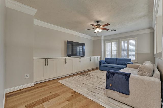 19 Pipers Meadow Street, The Woodlands, TX 77382