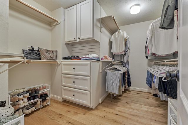 19 Pipers Meadow Street, The Woodlands, TX 77382