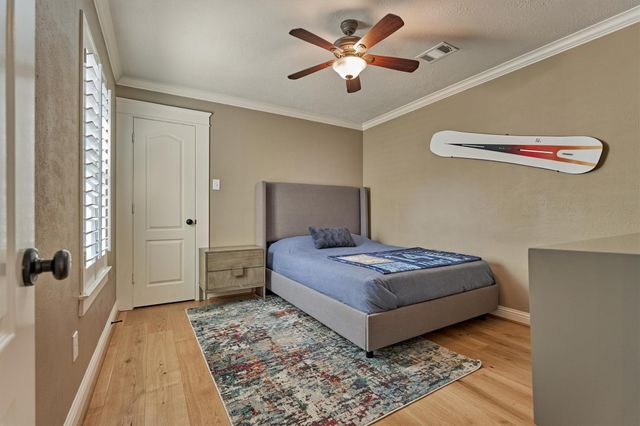 19 Pipers Meadow Street, The Woodlands, TX 77382