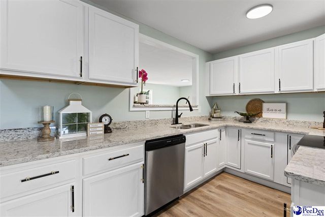 1637 Greenfield Rd, Darlington, SC 29540