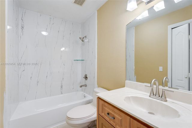 10523 SW 161st PL, Miami, FL 33196