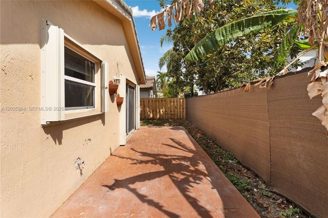 10523 SW 161st PL, Miami, FL 33196