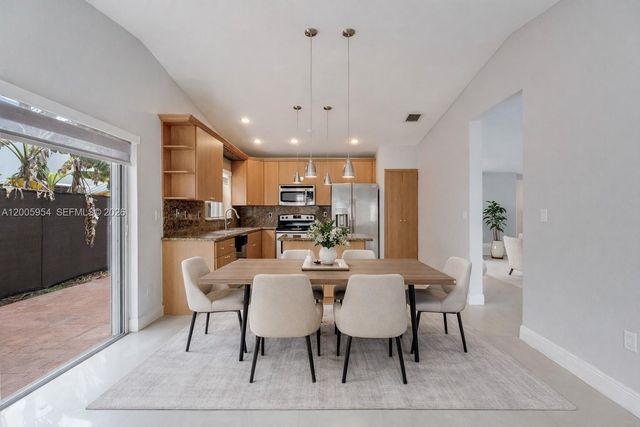 10523 SW 161st PL, Miami, FL 33196