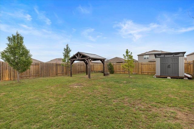 321 Freedom Park Ave, Liberty Hill, TX 78642