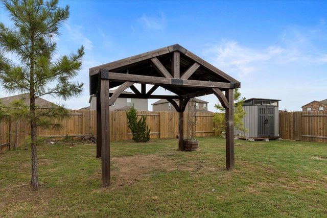 321 Freedom Park Ave, Liberty Hill, TX 78642