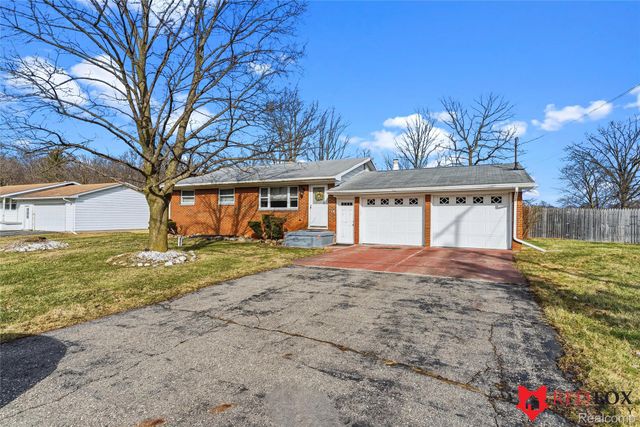 2379 Hialeah Drive, Flint Charter Township, MI 48507