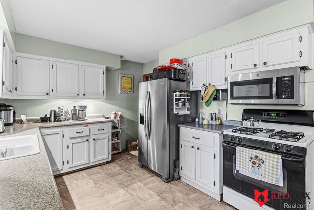 2379 Hialeah Drive, Flint Charter Township, MI 48507