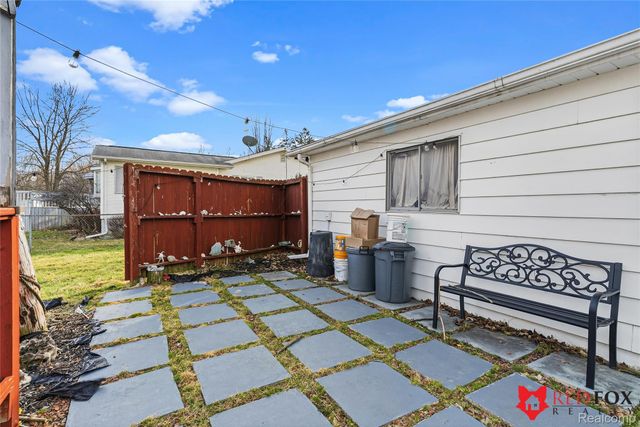 2379 Hialeah Drive, Flint Charter Township, MI 48507