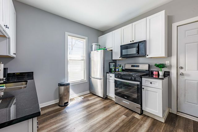 82 ISA Avenue, Chicago Heights, IL 60411