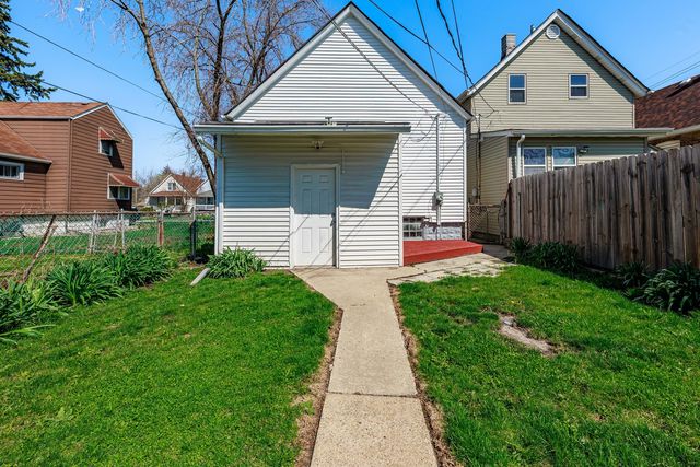 82 ISA Avenue, Chicago Heights, IL 60411