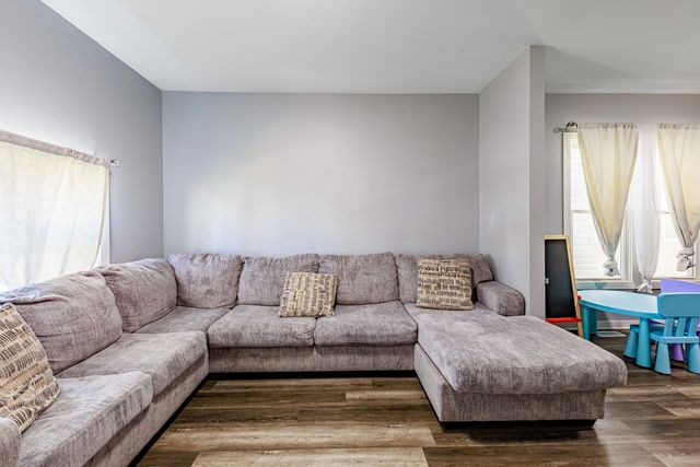 82 ISA Avenue, Chicago Heights, IL 60411