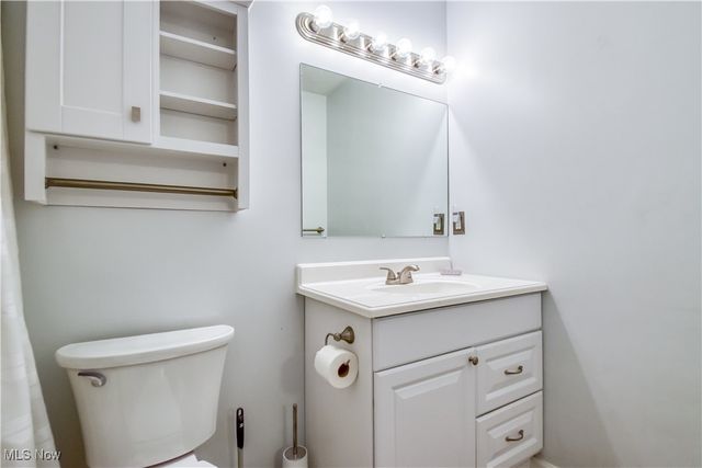 233 Gulls Cove, Painesville Twp, OH 44077