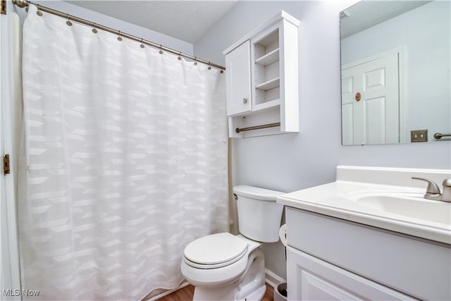 233 Gulls Cove, Painesville Twp, OH 44077