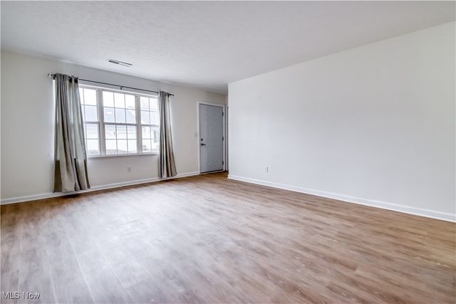 233 Gulls Cove, Painesville Twp, OH 44077