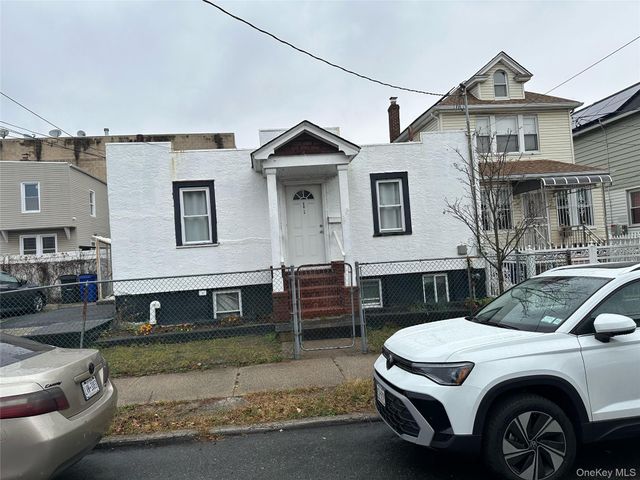10709 156th Street, Jamaica, NY 11433