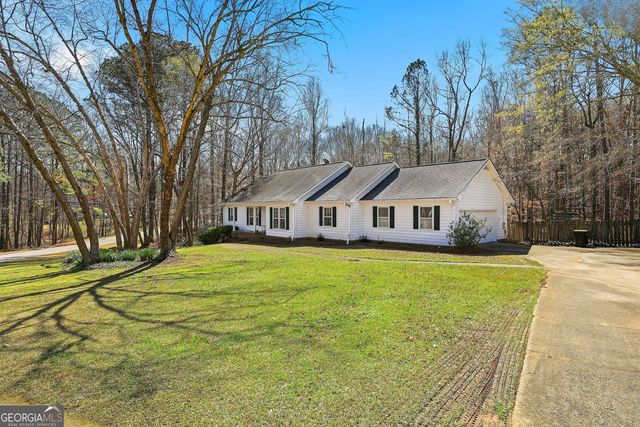 210 Felton Drive, Fayetteville, GA 30214