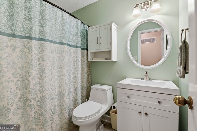 210 Felton Drive, Fayetteville, GA 30214