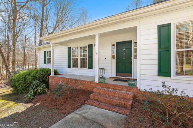 210 Felton Drive, Fayetteville, GA 30214