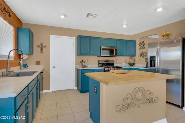 7183 S Sand Dune Valley Drive, Tucson, AZ 85757