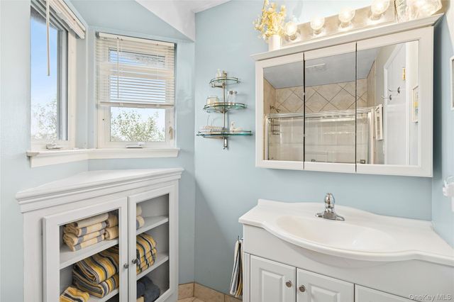 542 Dune Road, Westhampton, NY 11977