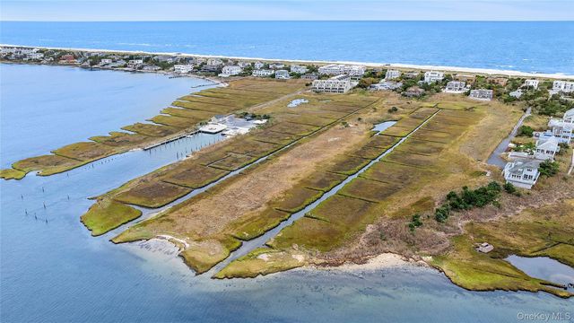 542 Dune Road, Westhampton, NY 11977