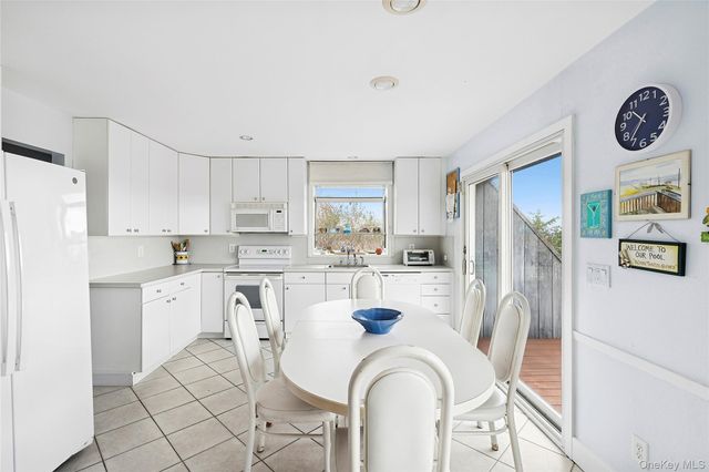 542 Dune Road, Westhampton, NY 11977