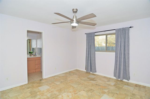 1716 Dolphin Drive, Seabrook, TX 77586