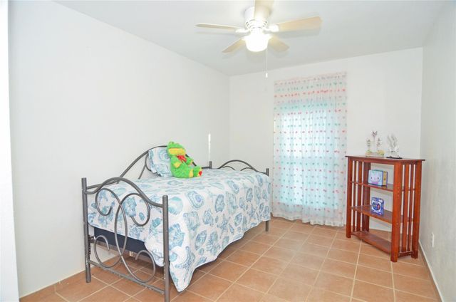 1716 Dolphin Drive, Seabrook, TX 77586