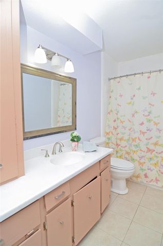 1716 Dolphin Drive, Seabrook, TX 77586