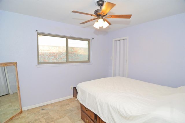 1716 Dolphin Drive, Seabrook, TX 77586