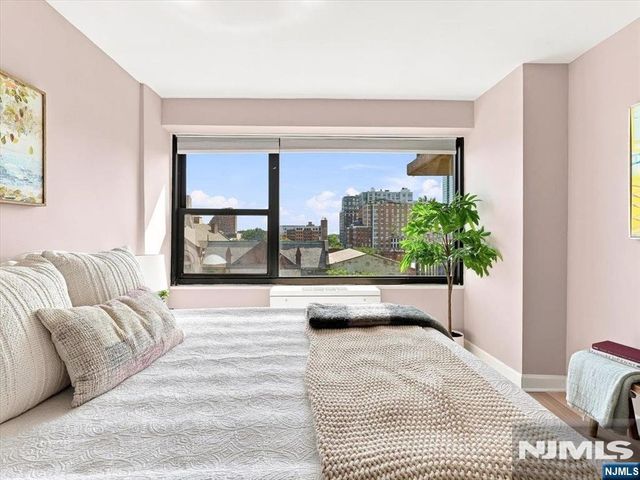 135 Montgomery Street 8B, Jersey City, NJ 07302