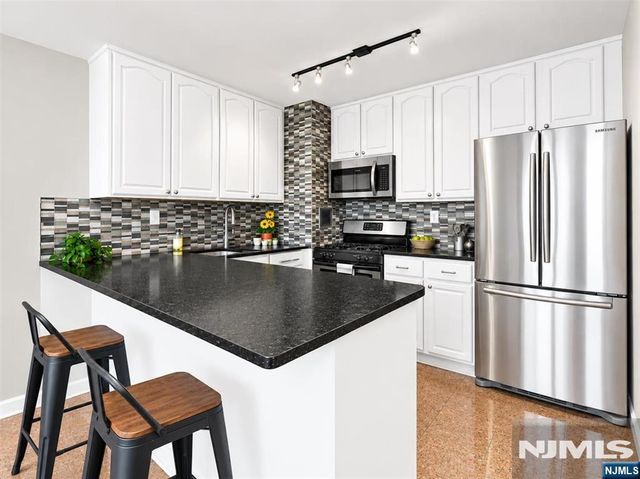 135 Montgomery Street 8B, Jersey City, NJ 07302