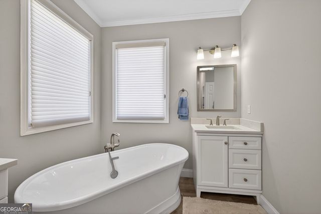 2245 Duncans Shore Drive, Buford, GA 30519