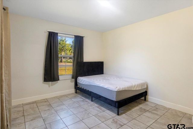 3303 Baldwin Dr, Tyler, TX 75702